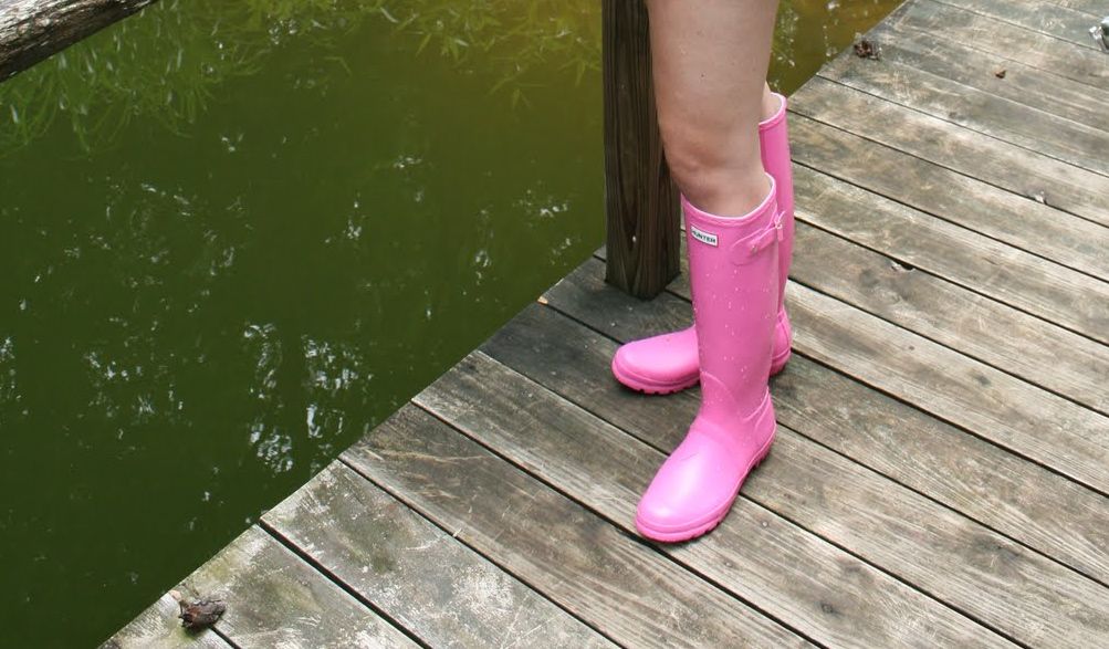 Naked Women In Rain Boots New Porn